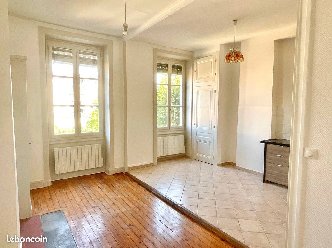 Appartement 3 pièces 74 m² · à Lyon · 73,6 m² · 993 €