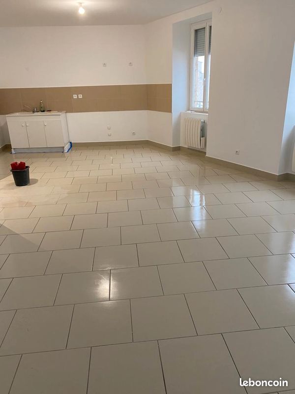 Appartement 4 pièces 85 m² · à Annonay · 85 m² · 650 €