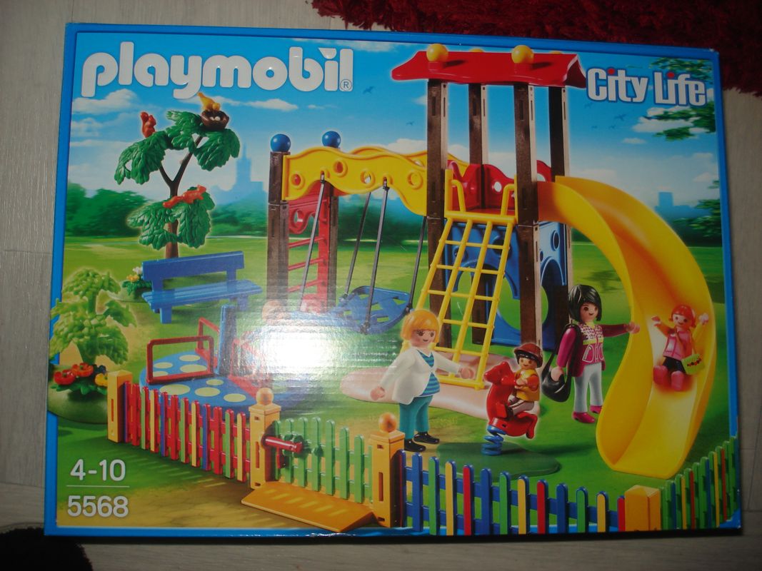 Playmobil city life aire 5568 terrain de jeux