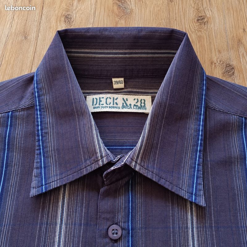 Chemise violette et bleue à rayures – Avec poche poitrine et finitions soignées – Deck No. 28 – Homme Taille 39/40 – Toutes saisons / Bureau et habillé – Neuf (image 5)