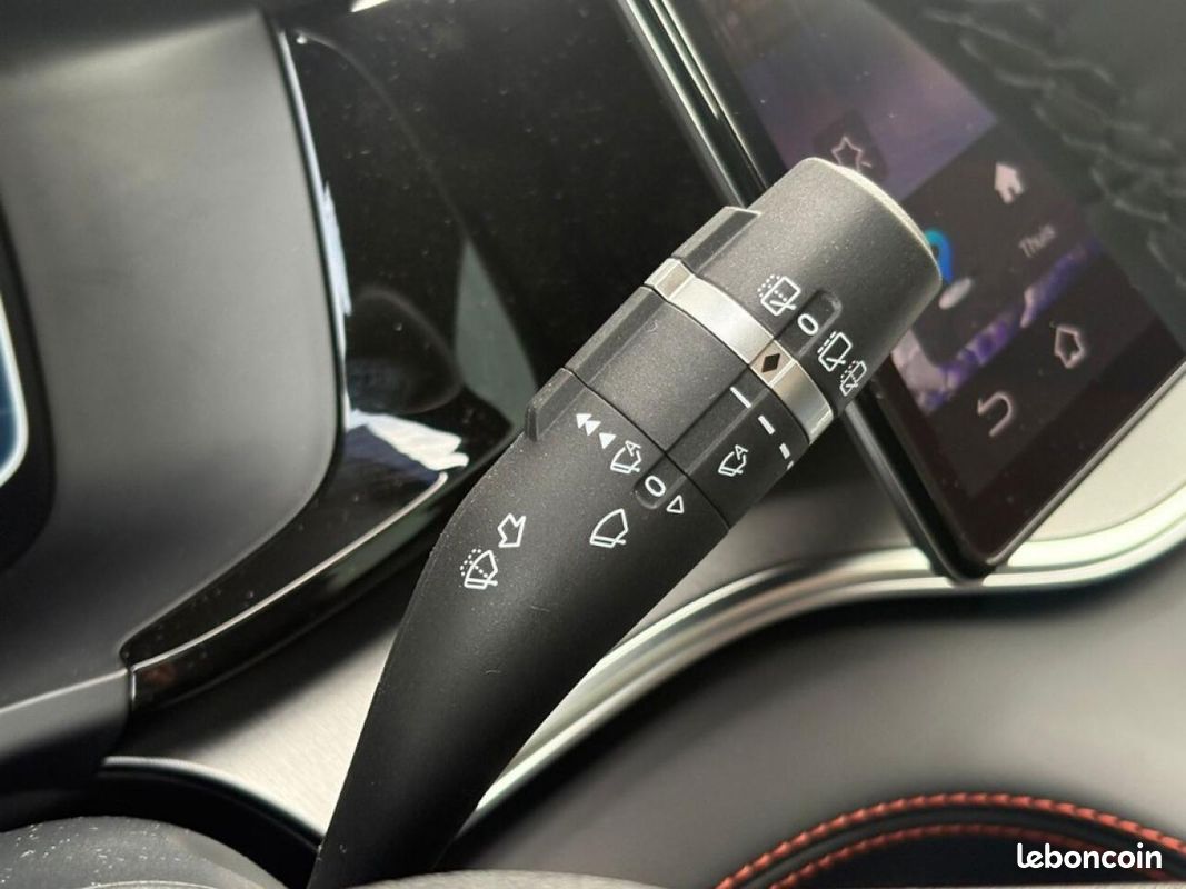 Byd seal u (2) 1.5 dm-i 218 phev boost interieur noir (image 12)