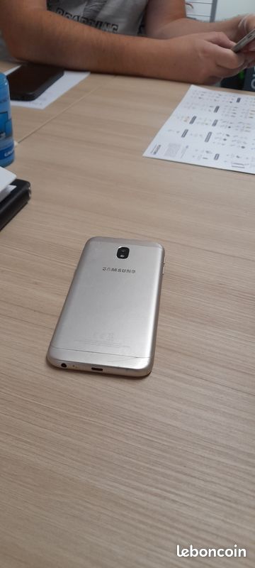 Samsung J3 (image 2)