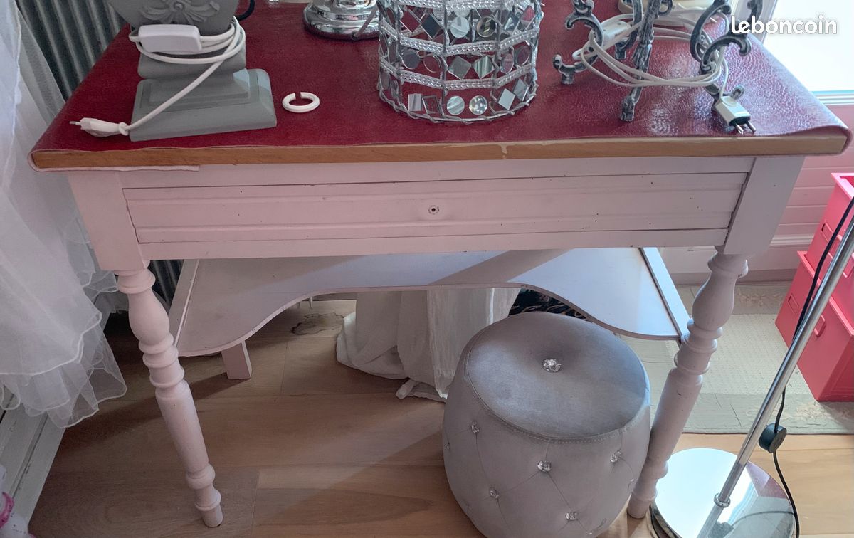 • Table de toilette ancienne (image 1)