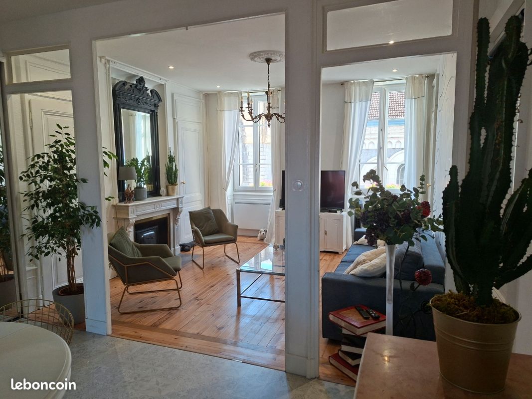 Appartement 4 pièces 90 m² · à Saint-Étienne · 90 m² · 890 €
