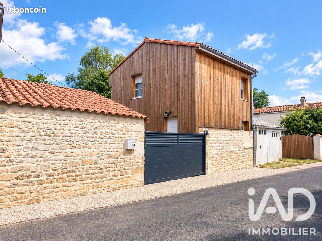Maison 2 pièces 57 m² · à Vouillé · 57 m² · 154 000 €