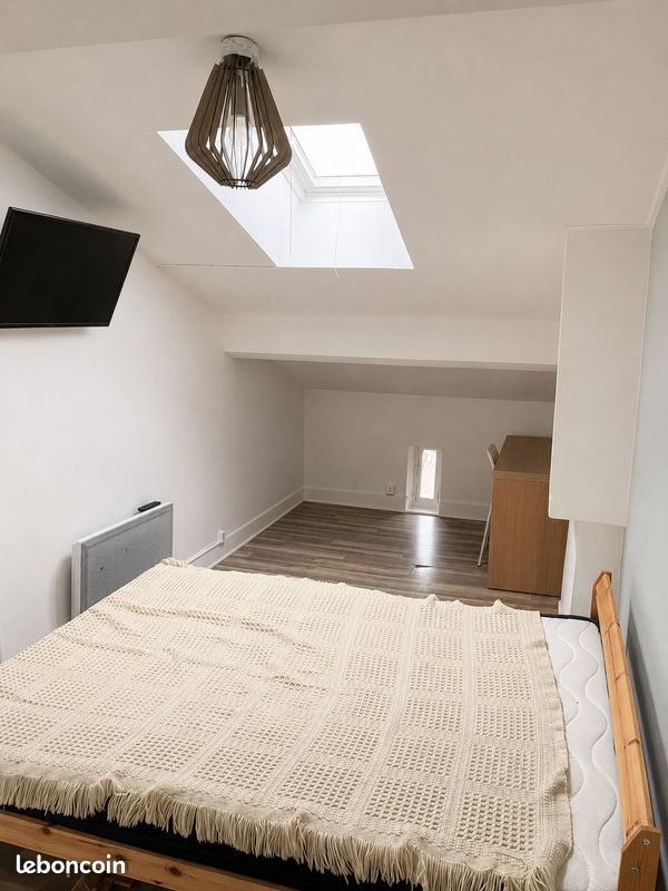 Appartement 1 pièce 25 m² · à Saint-Étienne · 25 m² · 370 €