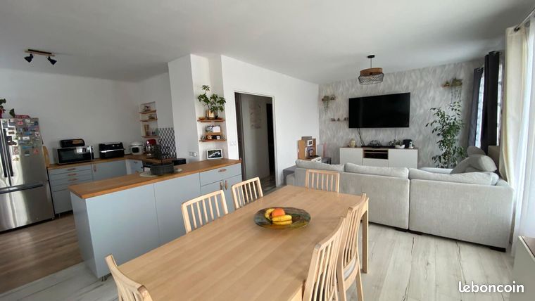 Maison 10 pièces 196 m²