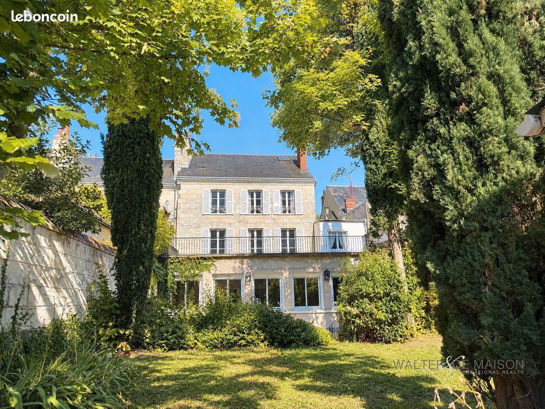 Maison 12 pièces 354 m² · à Loches · 354 m² · 590 000 €