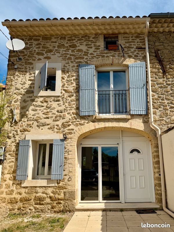 Maison 5 pièces 88 m² · à Entraigues-sur-la-Sorgue · 88 m² · 270 000 €