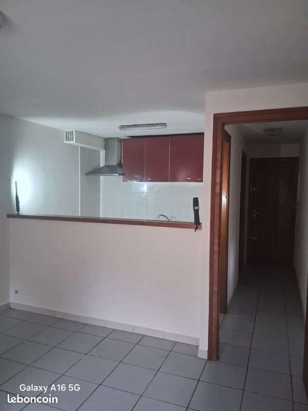 Appartement 1 pièce 24 m² · à Oloron-Sainte-Marie · 24 m² · 325 €/mois