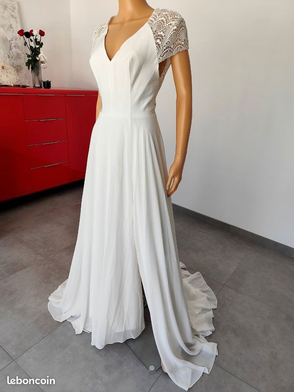 NEUVE Robe de mariée madame a dit oui t38 Vêtements