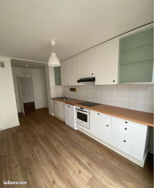 Appartement 6 pièces 120 m² · à Versailles · 120 m² · 2 250 €