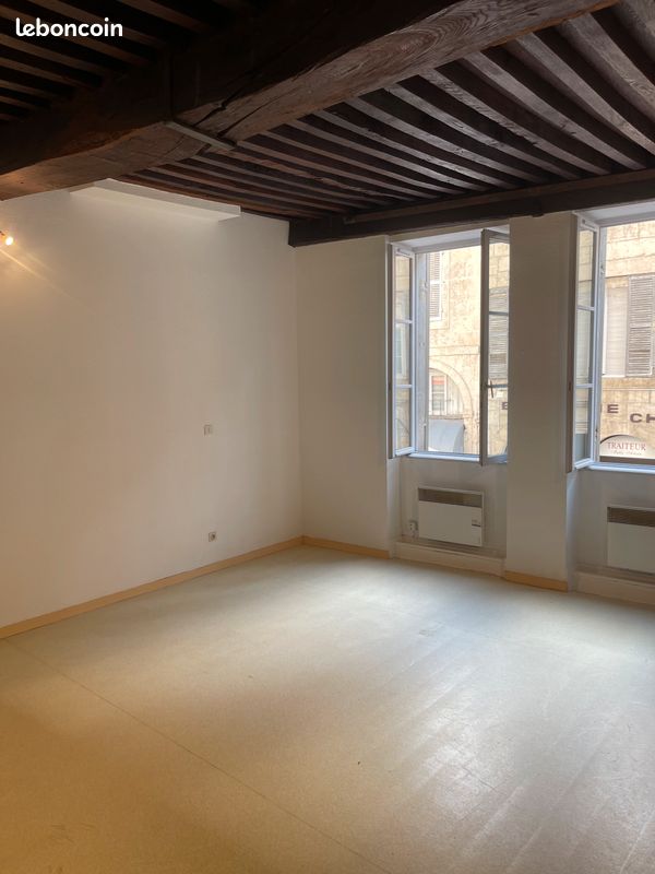 Appartement 1 pièce 34 m² · à Dole · 34 m² · 340 €