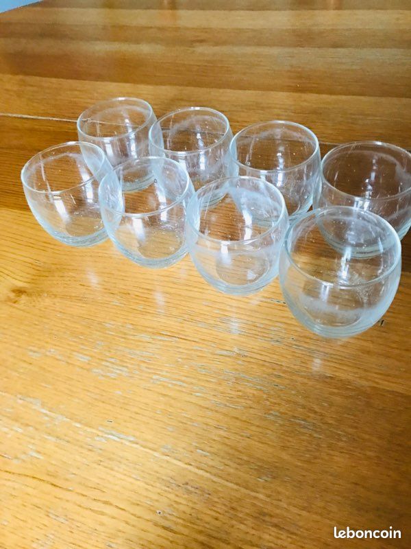 Vends lot 8 verres à eau (image 1)