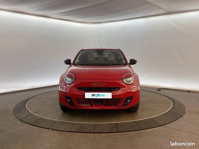 Fiat 600 T-Gen 3 1.2 Hybrid 110ch eDCT6 La Prima (image 2)