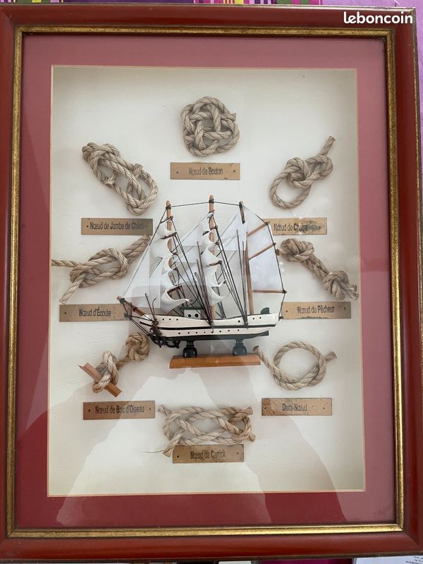 Cadre vitrine bateau avec noeuds (image 1)