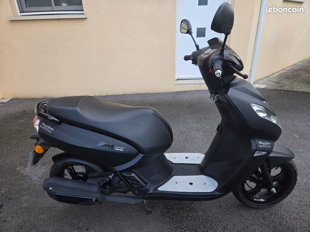 Scooter Peugeot Kisbee Black Édition Motos