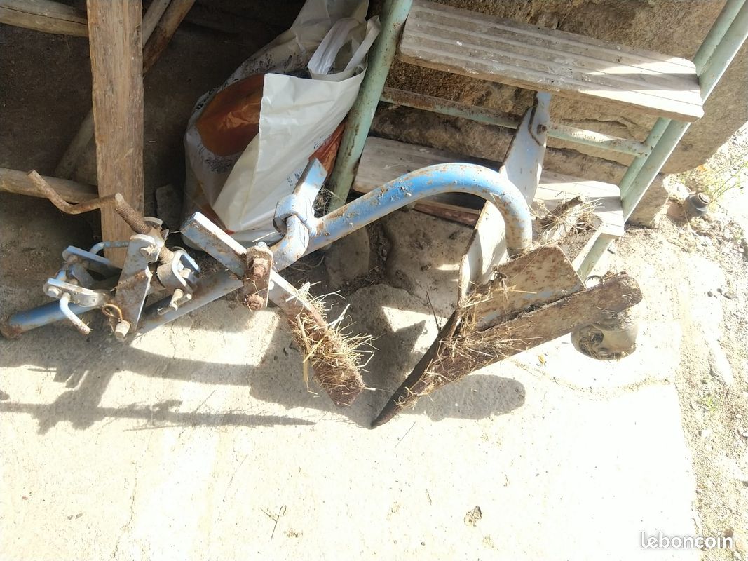 Motoculteur STAUB 2006 et sa charrue (image 6)