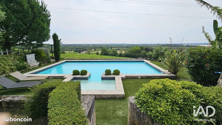Maison 6 pièces 332 m²