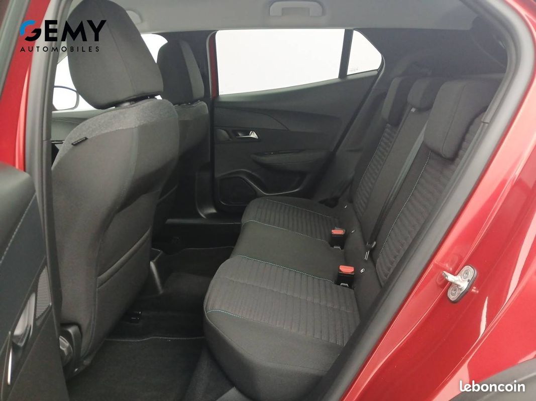 PEUGEOT 2008 PureTech 100 S&S BVM6 Style (image 10)