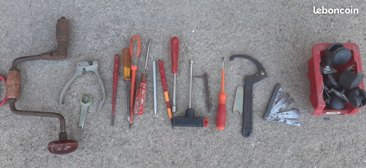 Outils divers (clé ergot, pince plomb) (image 3)