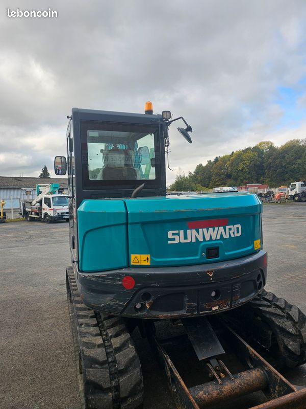 Mini pelle Sunward SWE 90 UF (image 3)