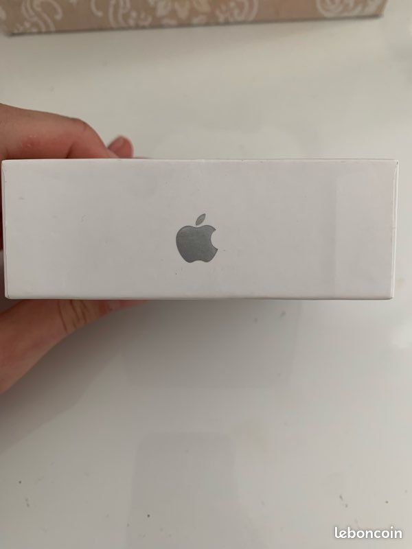 AirPods 2 (image 3)