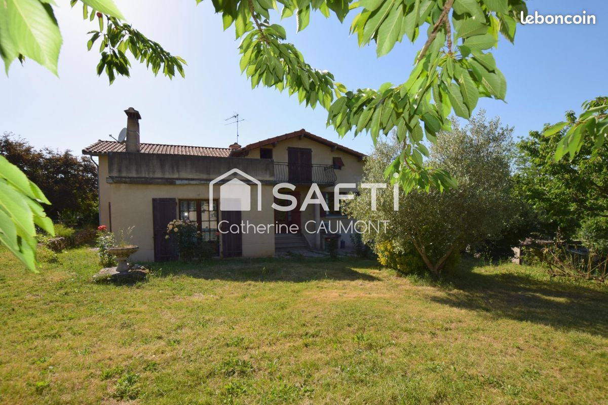 Maison 7 pièces 181 m² · à Castres · 181 m² · 140 000 €