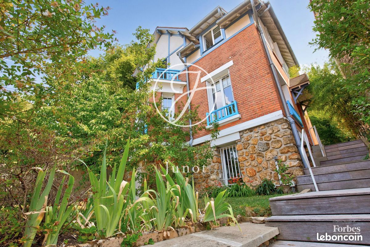 Maison 7 pièces 161 m² · à Ville-d'Avray · 161 m² · 1 390 000 €