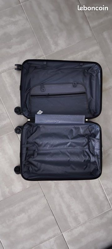 Valise (image 1)