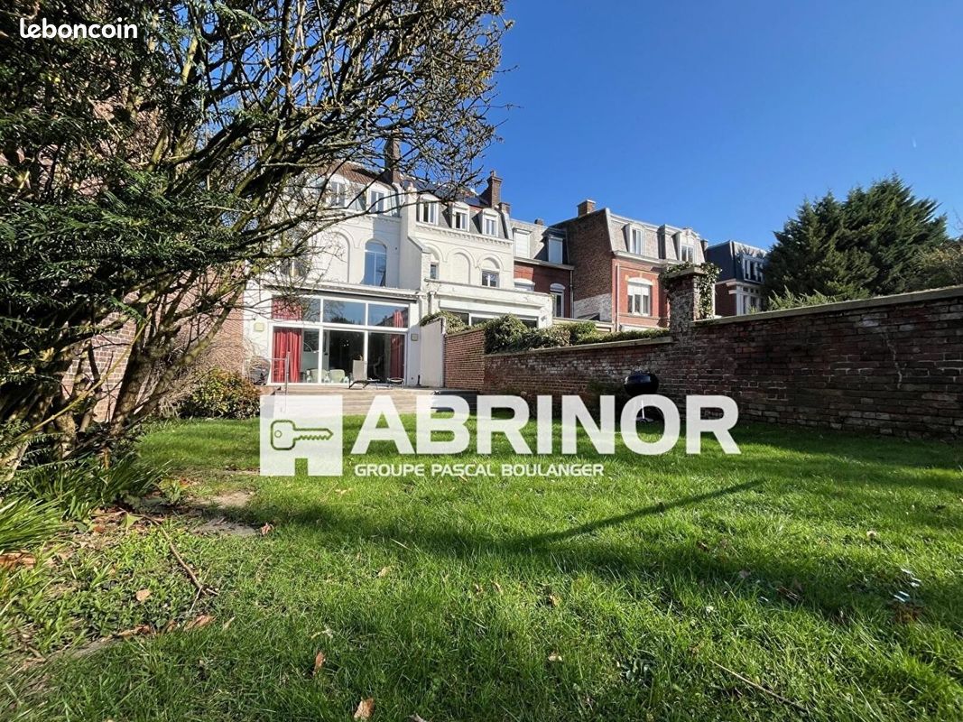 Maison 9 pièces 370 m² · à Roubaix · 370 m² · 780 000 €