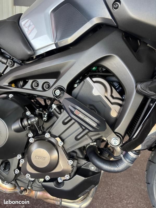 Yamaha MT-09 SP 850 cm3 (image 6)