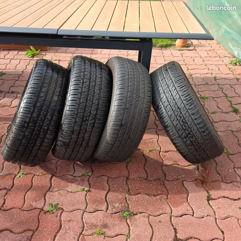 4 Pneus Goodyear 225/55R18 102V (image 1)