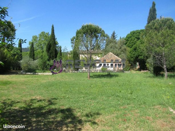 Maison 20 pièces 900 m²