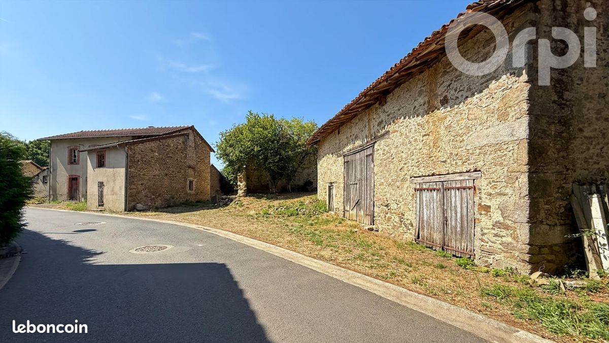 Maison 3 pièces 92 m² · à Saint-Martin-Terressus · 92 m² · 40 000 €