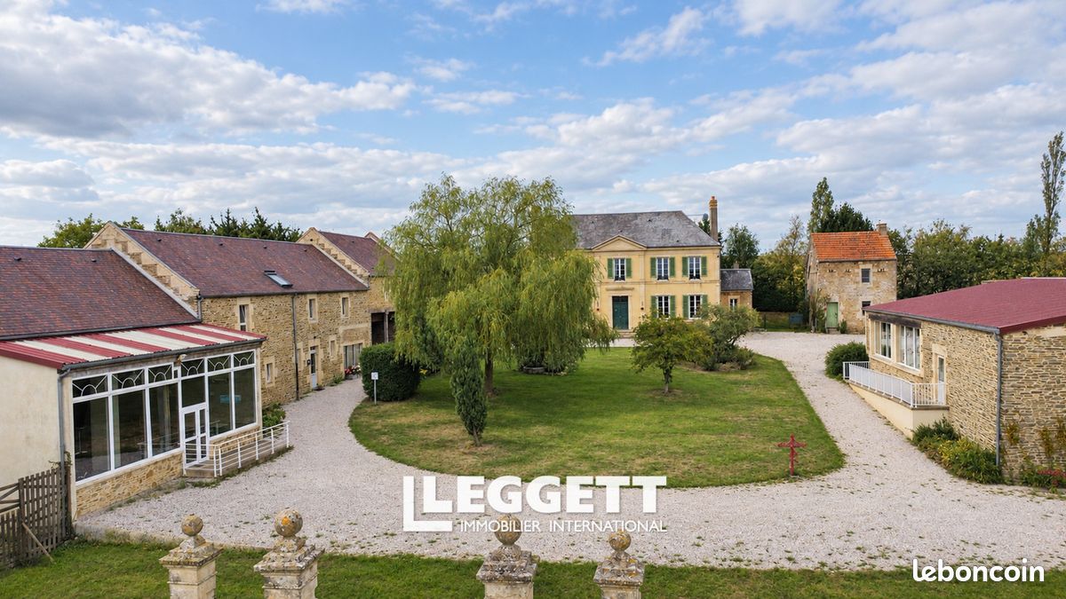 Maison 22 pièces 820 m² · à Malherbe-sur-Ajon · 820 m² · 1 180 000 €