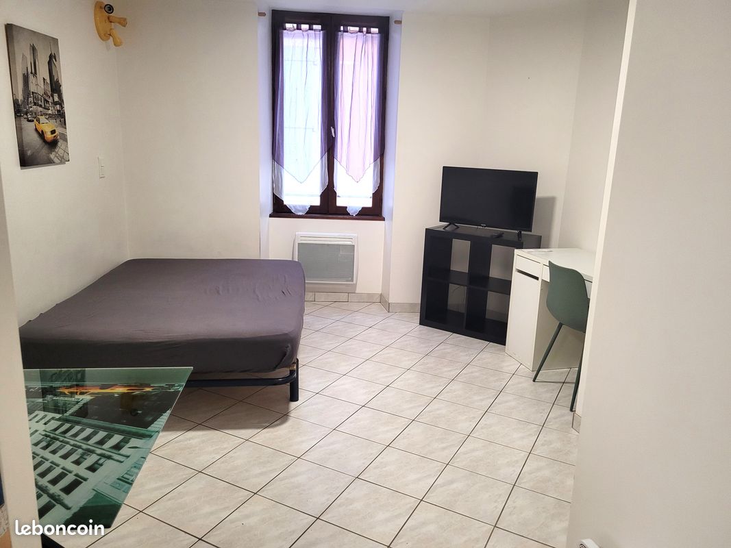 Appartement 1 pièce 25 m² · à Millau · 25 m² · 345 €/mois