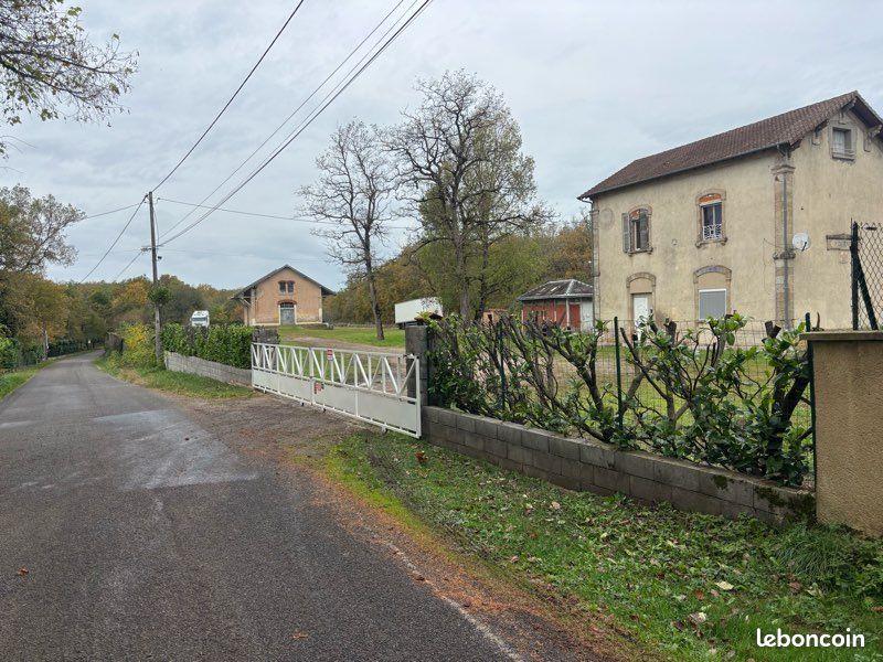 Maison 7 pièces 200 m² · à Cambes · 200 m² · 15 000 €