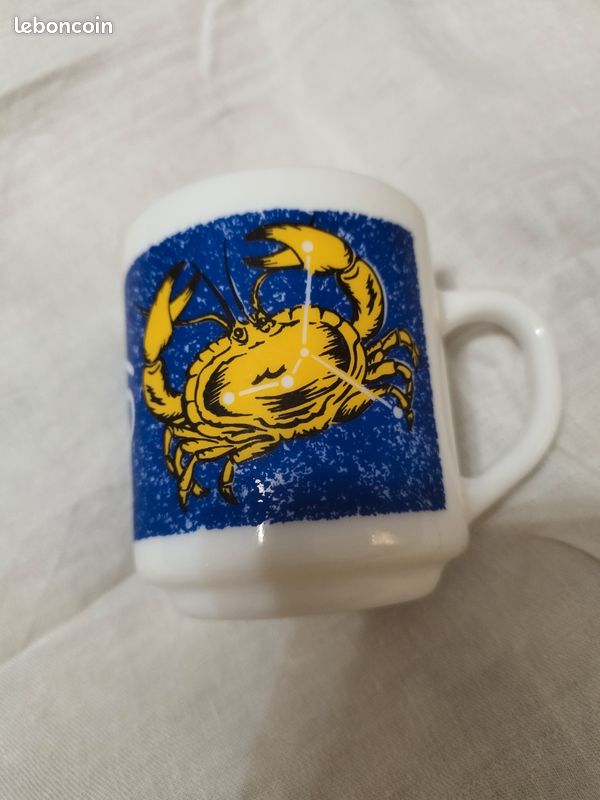 Mug Ancien Arcopal - Signe Astrologique Cancer (Zodiaque) - Blanc, État D'Occasion
