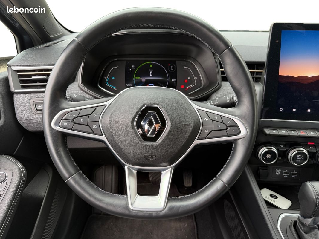RENAULT CLIO V 1.6 HYBRID INTENS Série limitée Lutécia 145CH - Sièges et volant chauffants - Garantie 12 mois (image 13)