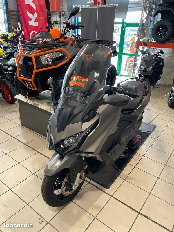 HOT Maxi Scooter Prezzo Scooter Kymco Ak 550 Scooter Kymco