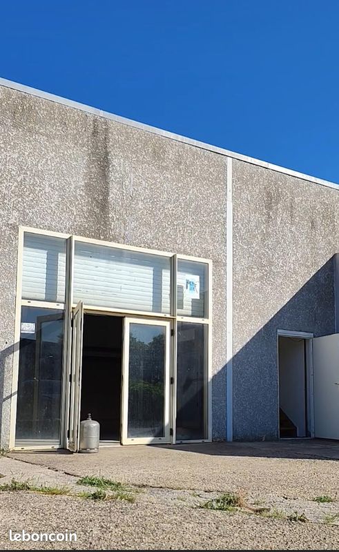 Local commercial 3 pièces 300 m² · à Pézenas · 300 m² · 385 000 €