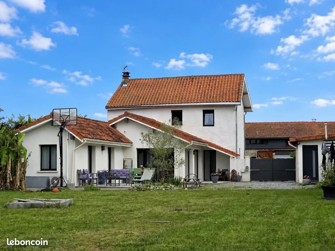 Maison 6 pièces 133 m² · à Tarbes · 133 m² · 242 000 €