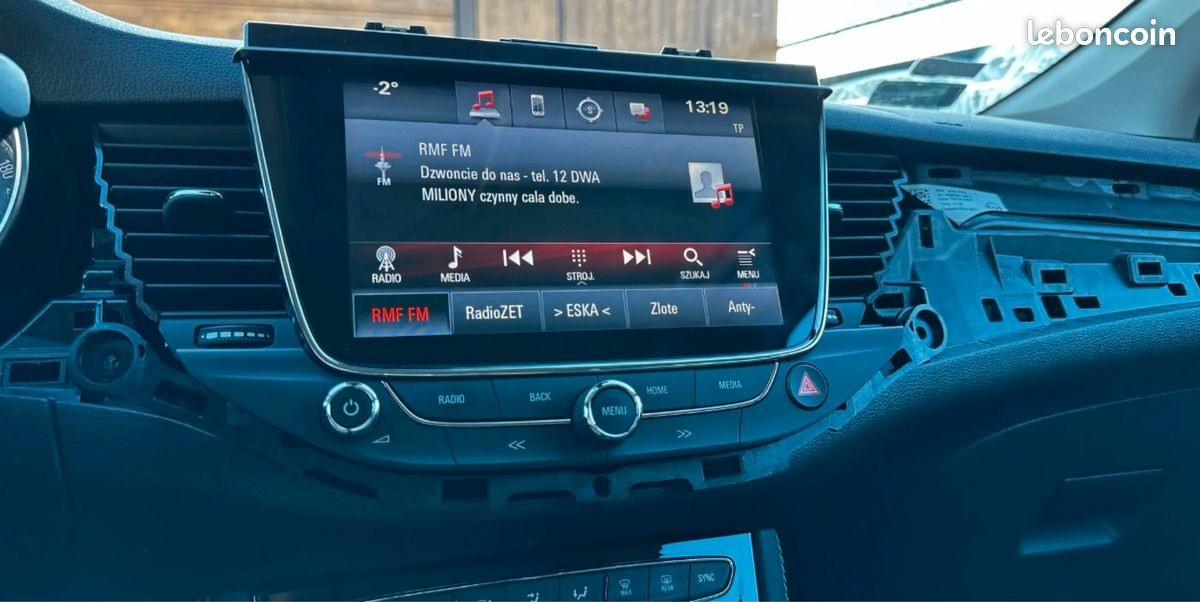 Remplacement ecran lcd autoradio opel astra k réparation écran lcd astra k Équipement auto