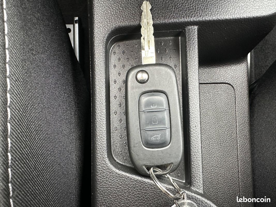 RENAULT Captur Eco-G 100 ch Evolution (image 18)