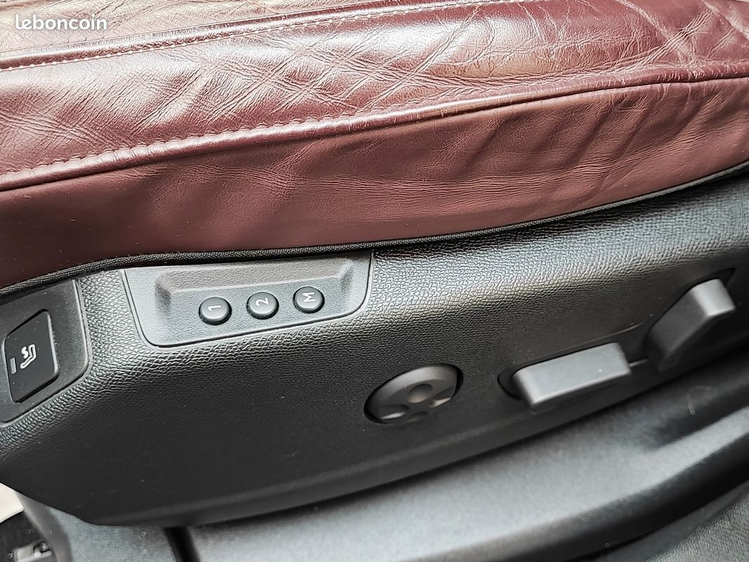 DS 7 CROSSBACK Hdi 180 EAT8 EDITION LA PREMIERE / HIFI FOCAL (image 14)
