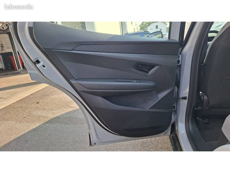 Renault Mégane E-Tech EV40 130ch standard charge Equilibre (image 30)