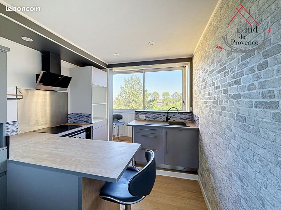 Appartement 4 pièces 73 m² · à Orange · 73 m² · 110 000 €