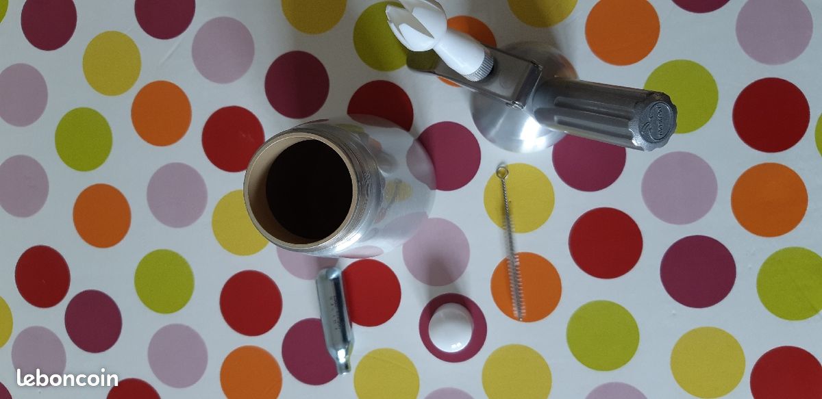 Mini syphon Mastrad pour mousses (image 2)