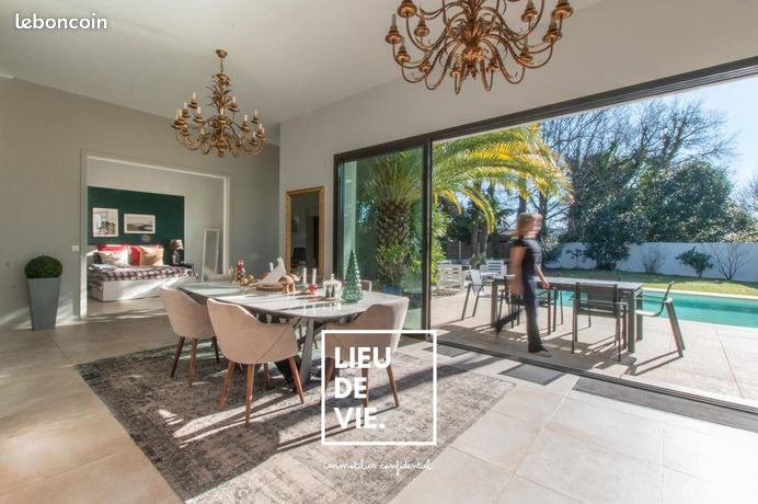 Villa 7 pièces 250 m²